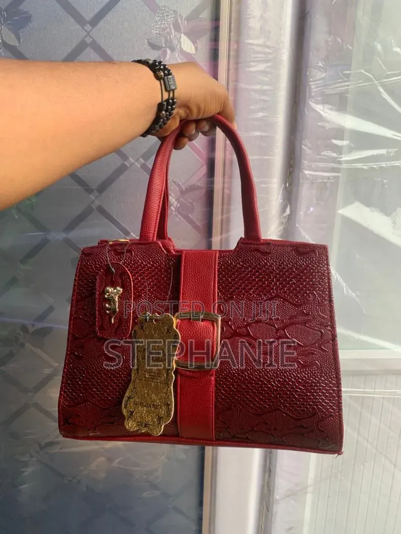 Elegant Ladies Hand