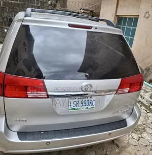 Toyota Sienna XLE Limited AWD 2006 Silver