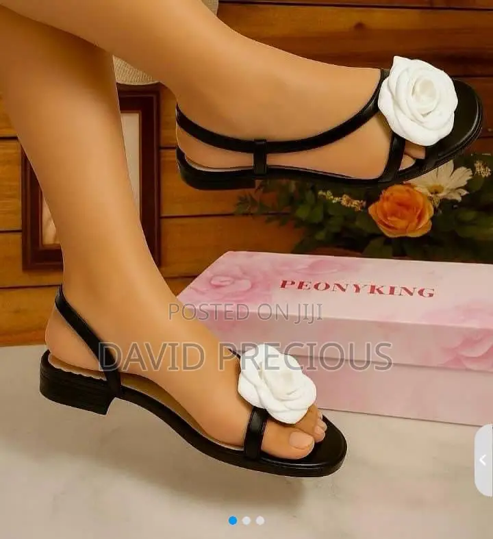 Peonyking Flat Sandals