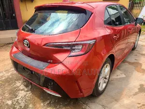 Toyota Corolla SE 2020 Orange