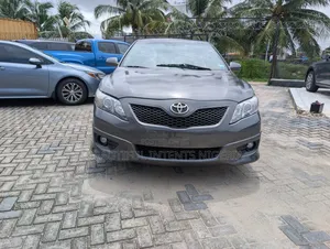 Toyota Camry 2010 Gray