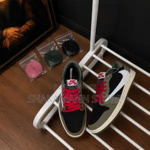 Original Travis Scott X Jordan 1 Low Black Olive