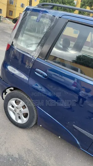 Toyota Yaris 2003 Blue