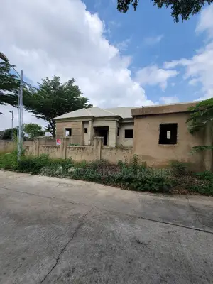3bdrm Bungalow in Lugbe District for sale