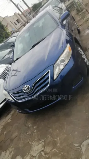 Toyota Camry 2011 Blue