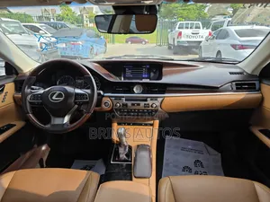 Lexus ES 2016 Brown