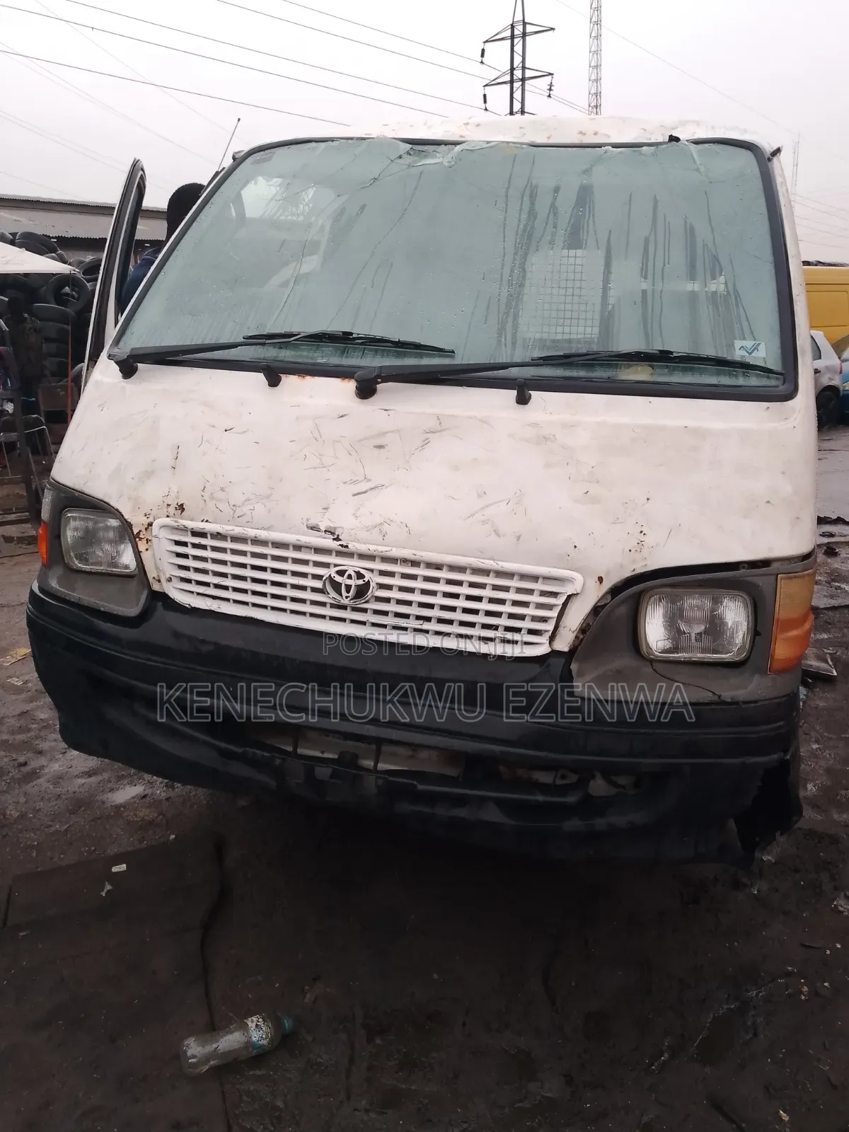 Toyota HiAce 2005 White