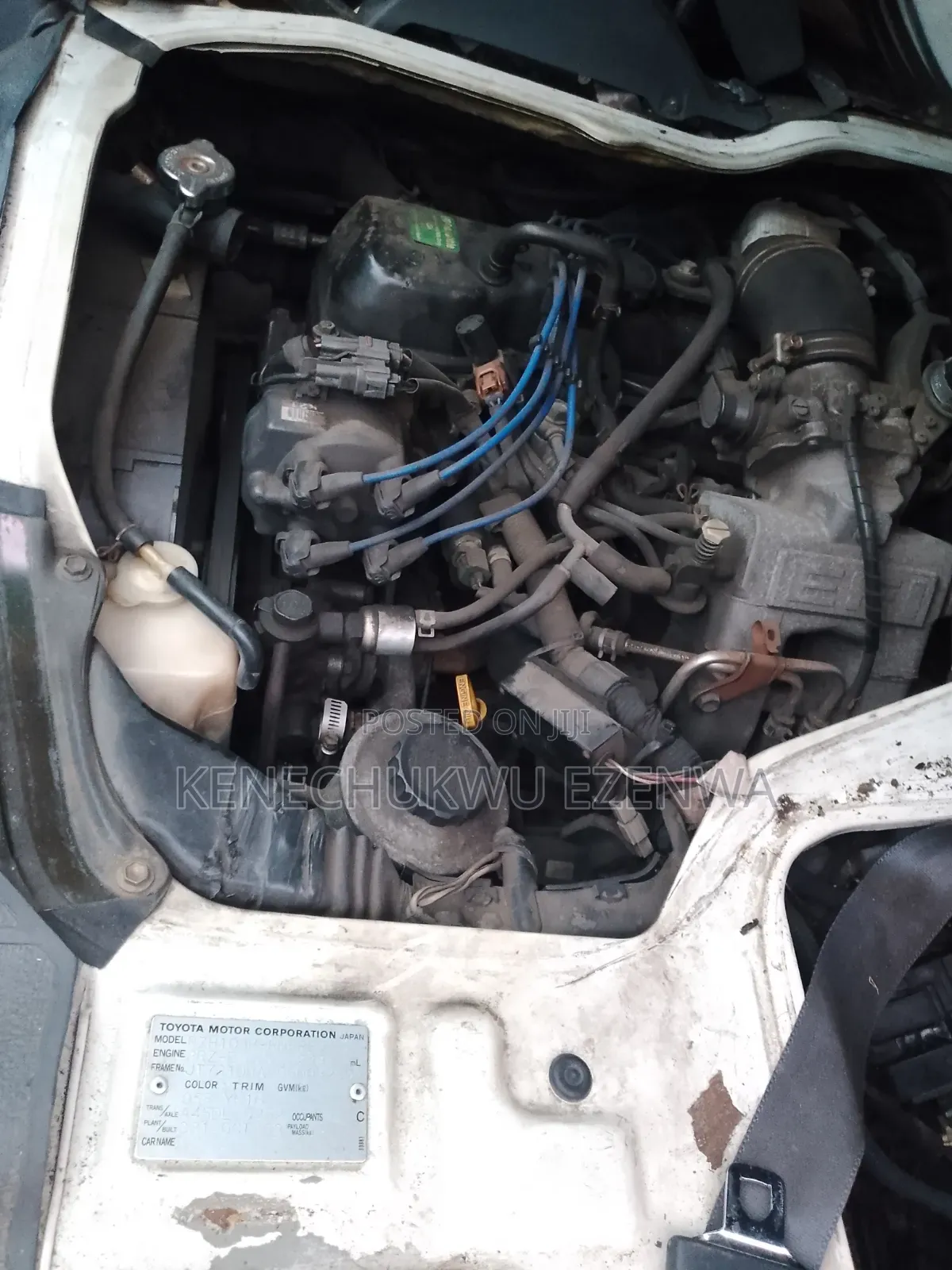 Toyota HiAce 2005 White