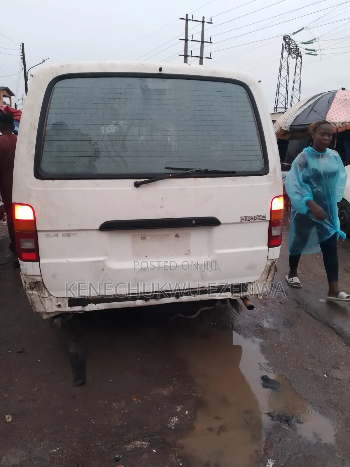 Toyota HiAce 2005 White