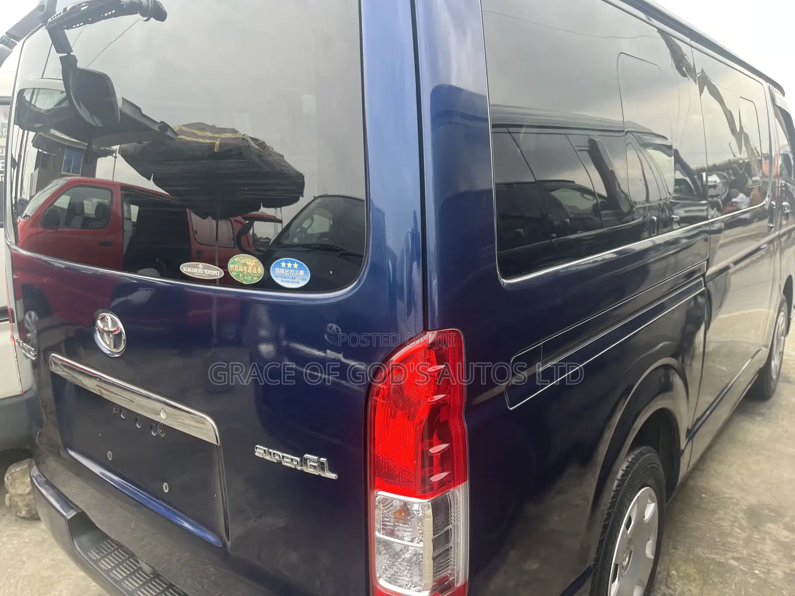 Toyota HiAce 2015 Blue