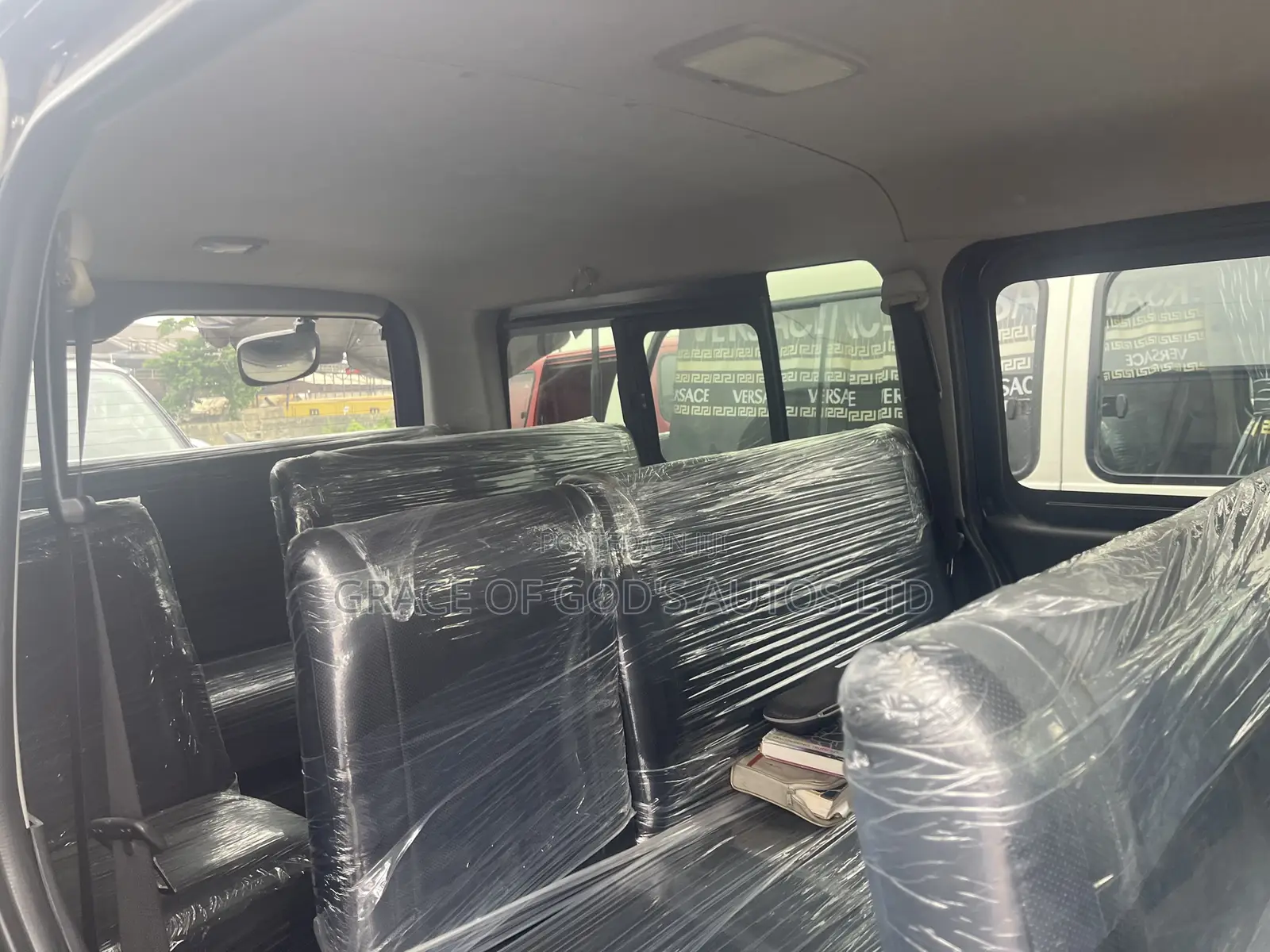 Toyota HiAce 2015 Blue