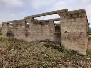 3bdrm Bungalow in Papa Adeyinka, Oluwo for sale