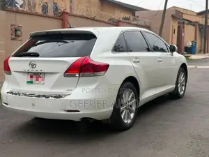 Toyota Venza 2010 White