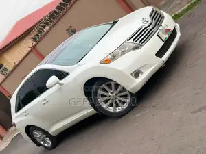Toyota Venza 2010 White