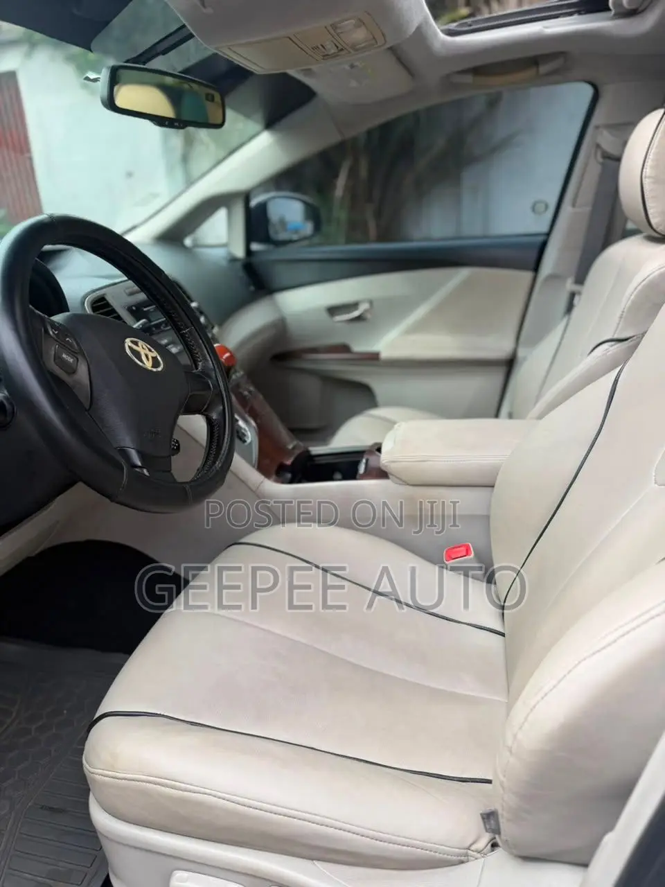 Toyota Venza 2010 White