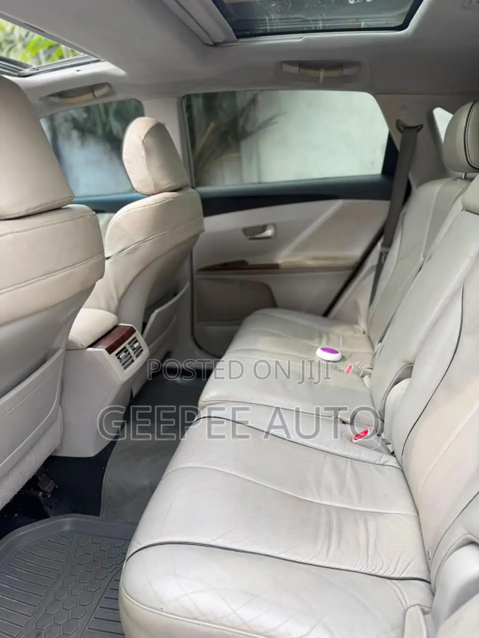 Toyota Venza 2010 White
