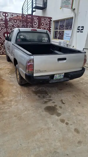 Toyota Tacoma 2006 Gray