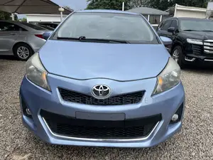 Toyota Yaris SE Hatchback 5dr 2013 Blue