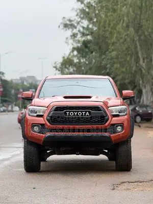 Toyota Tacoma 4dr Double Cab 2016 Orange