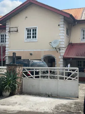 Furnished 3bdrm Townhouse/Terrace in Golf Estate, Okuru for sale