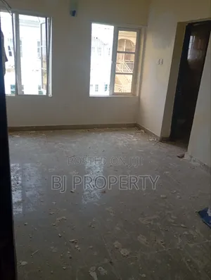 3bdrm Block of Flats in Kubwa Express Estate for rent