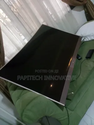 Beautiful TCL Tv With Usb