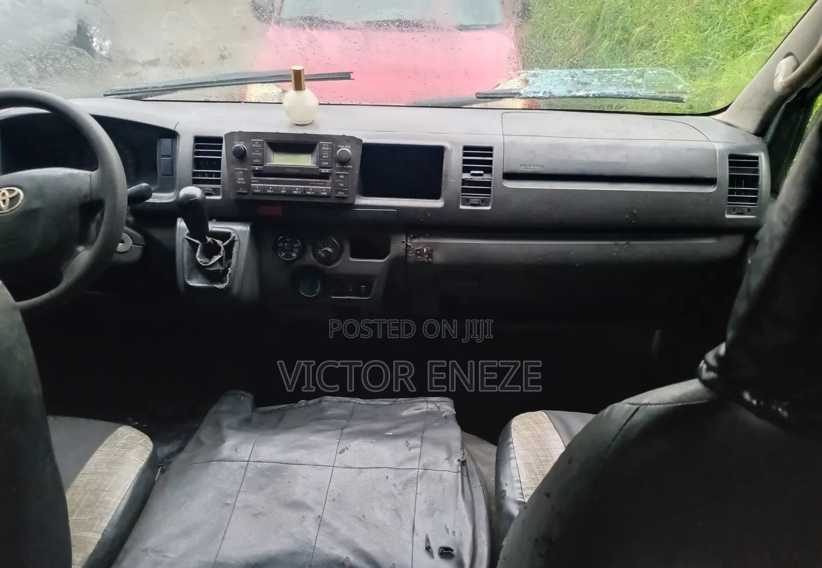 Toyota HiAce 2015 White