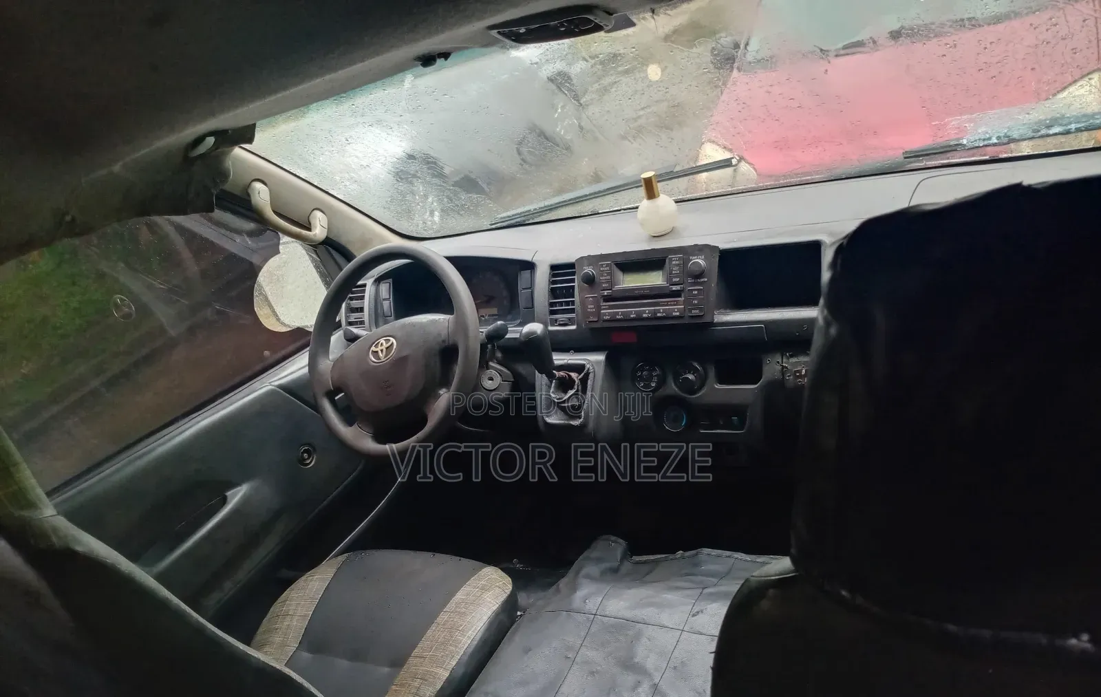 Toyota HiAce 2015 White