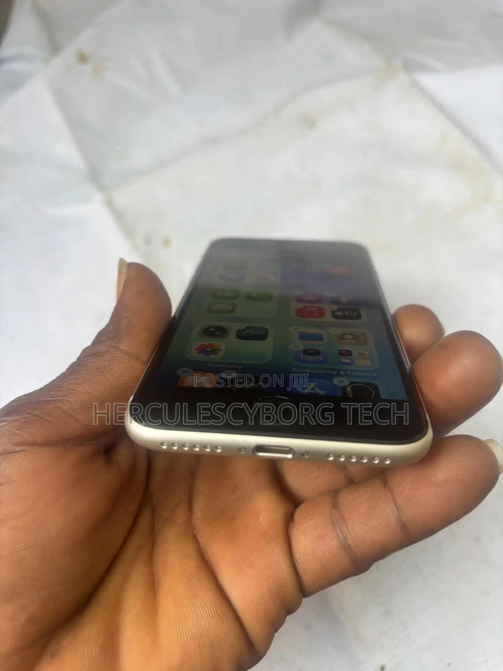 Apple iPhone SE (2020) 64 GB Silver