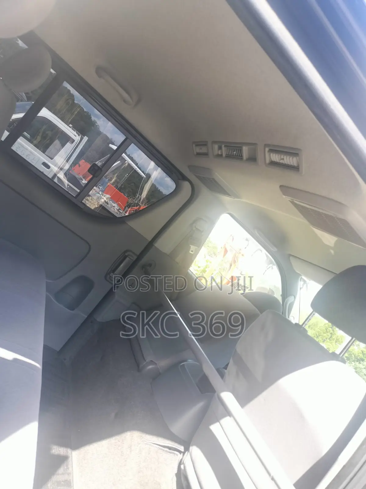 Toyota HiAce 2012 Black