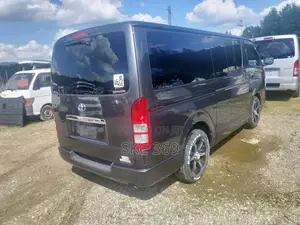 Toyota HiAce 2012 Black