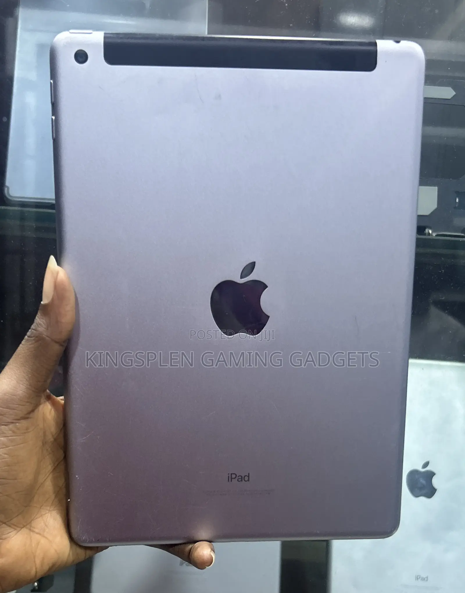 Apple iPad 9.7 32 GB Gray
