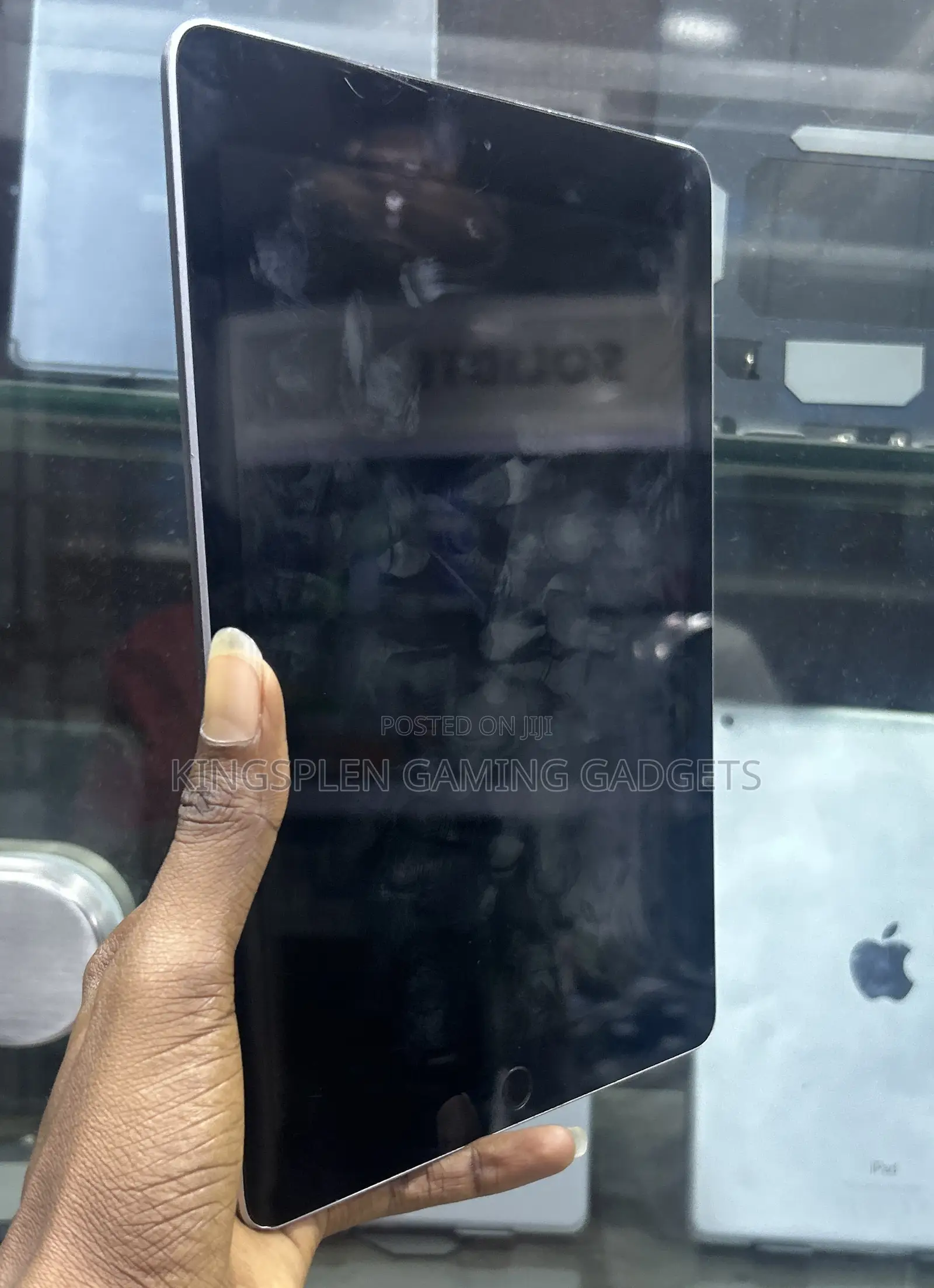 Apple iPad 9.7 32 GB Gray