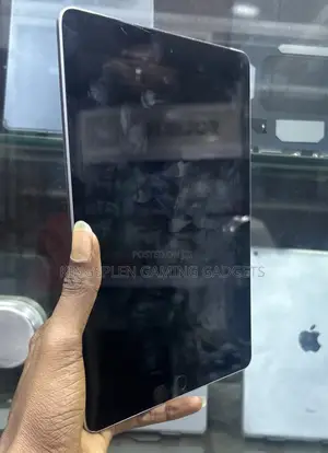 Apple iPad 9.7 32 GB Gray