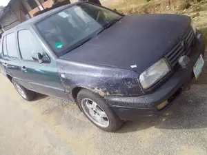 Volkswagen Vento 1999 Blue