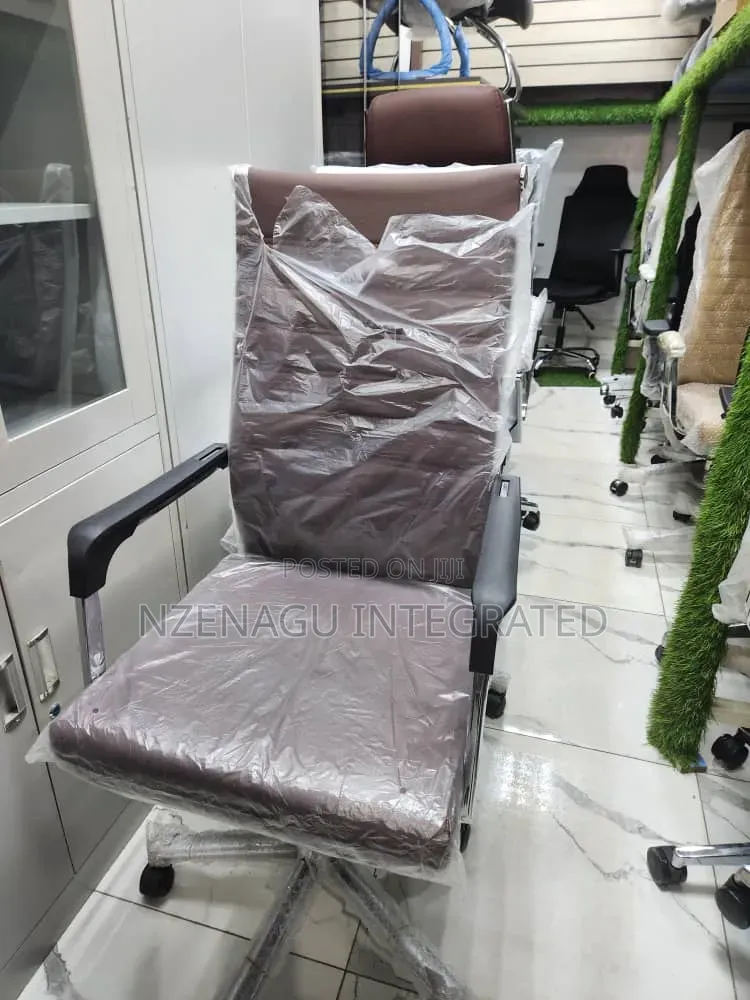 Semi Executive Chair