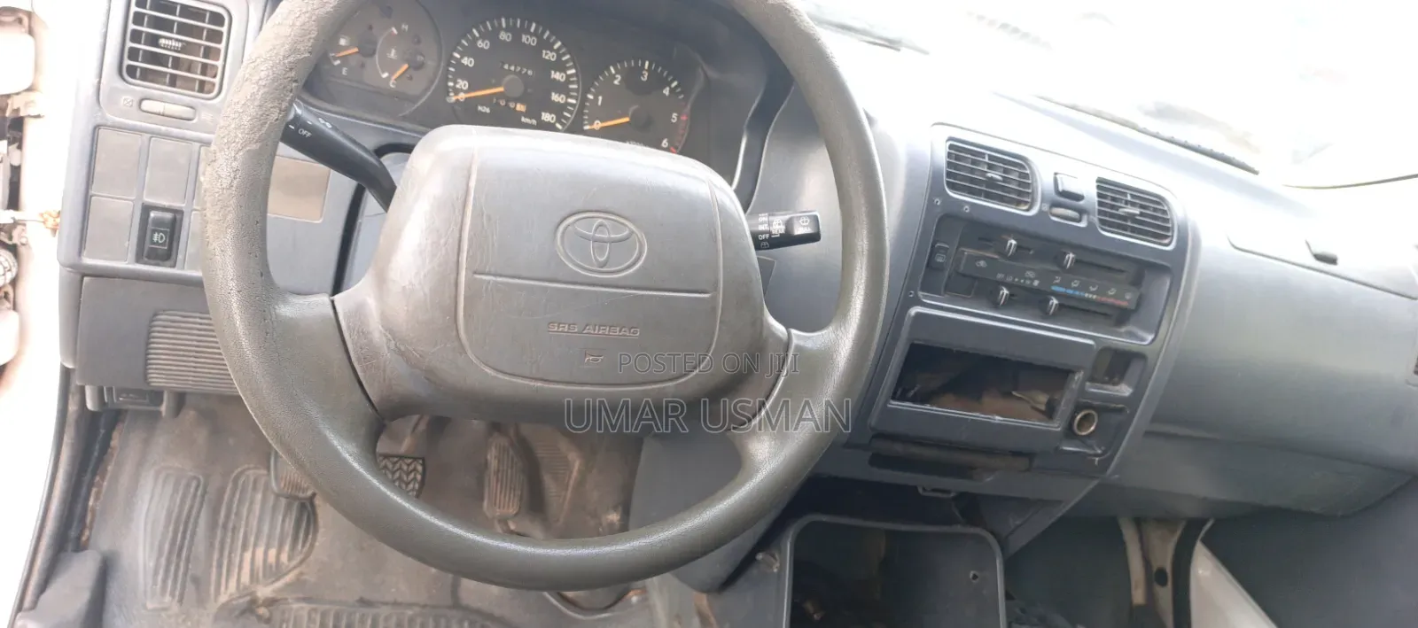 Toyota HiAce 2005 White