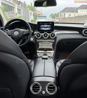 Mercedes-Benz GLC-Class 2017 White