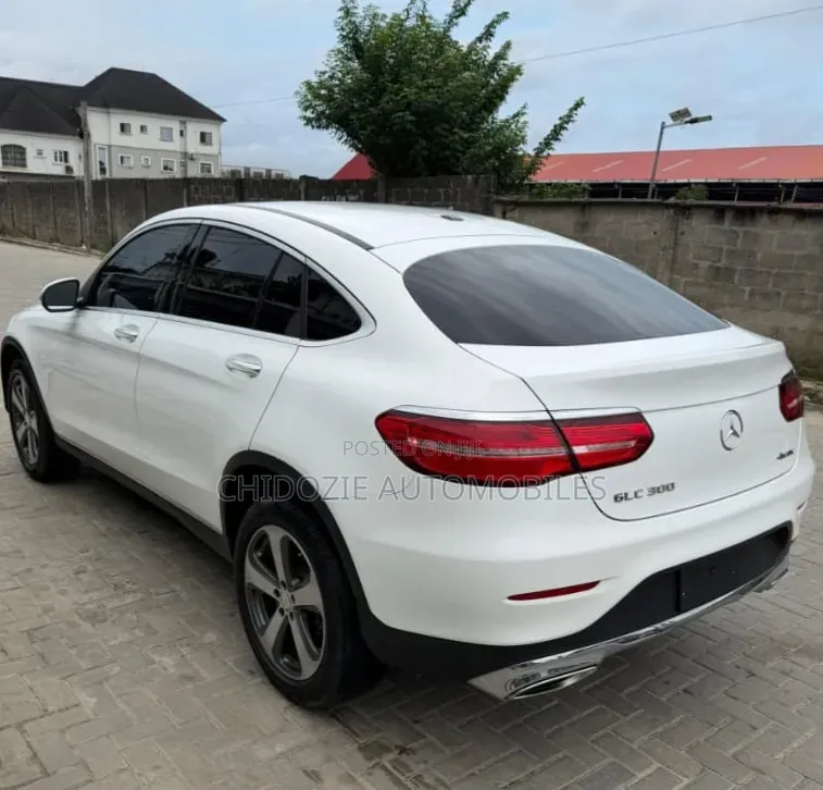Mercedes-Benz GLC-Class 2017 White
