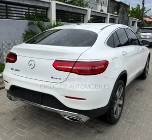 Mercedes-Benz GLC-Class 2017 White