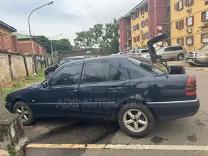 Mercedes-Benz C180 2002 Blue