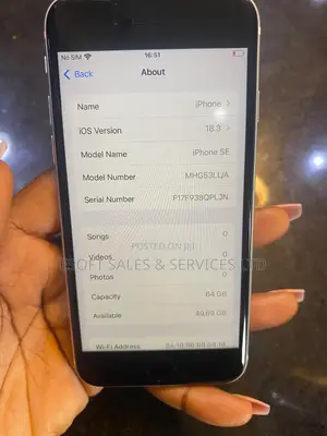 Apple iPhone SE 64 GB White