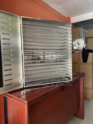 Dehydrator
