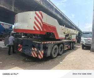 Motor Crane