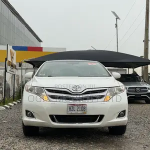 Toyota Venza V6 AWD 2011 White