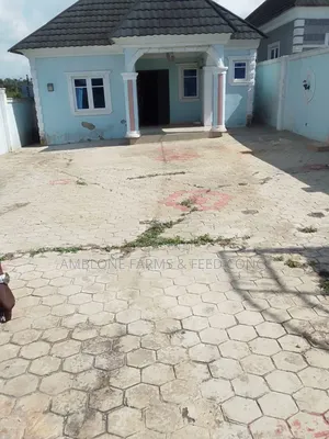 2bdrm Apartment in Igangbe First, Gberigbe for sale