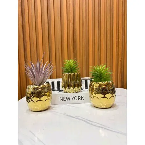 Pineapple Artificial Stand