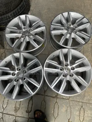 Toyota Avalon 17 Rim 2014/15