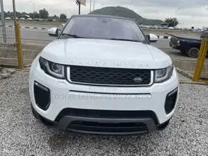 Land Rover Range Rover Evoque HSE 4x4 5-Door 2017 White