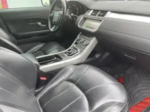 Land Rover Range Rover Evoque HSE 4x4 5-Door 2017 White